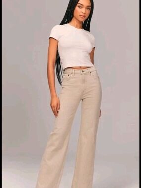 Abercrombie And Fitch The 90's Relaxed High-Rise Jeans in Beige